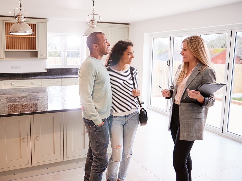 Immobilienmakler: Rolle beim Immobilienverkauf Welche Aufgaben hat ein Immobilienmakler?