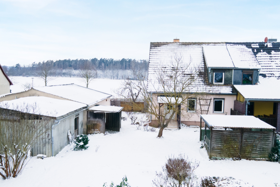 Doppelhaushälte mit Feldblick