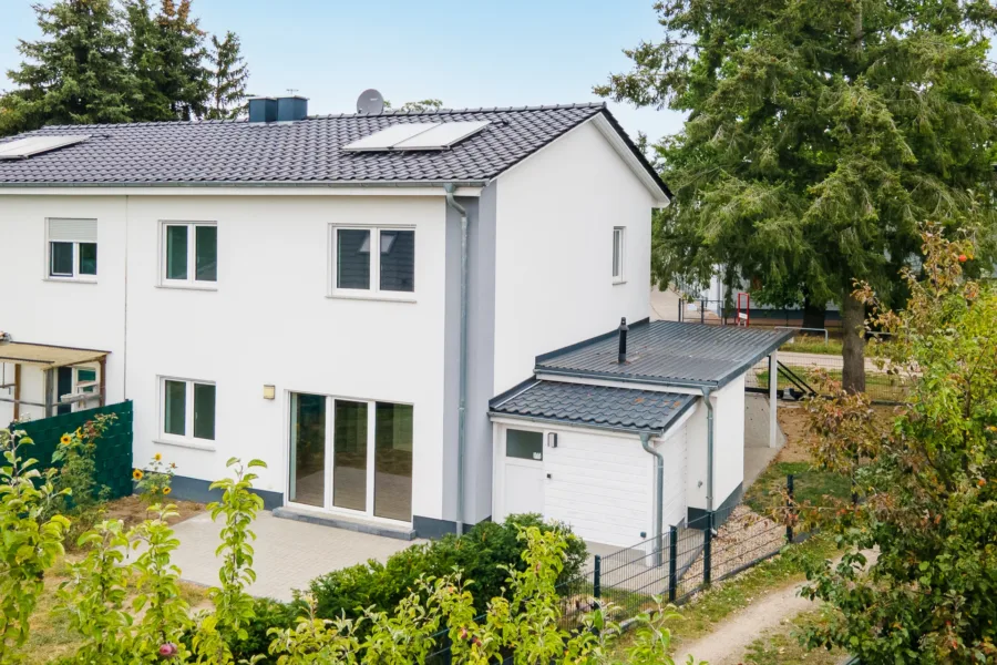 Doppelhaushälfte mit Garten