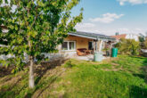 Terrasse - Erschlossenes und bauträgerfreies Baugrundstück inkl. Bungalow und Garage in Französisch Buchholz