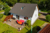 Viel Privatsphäre - Wassernahes Einfamilienhaus mit Einbauküche, zwei Bädern, Terrasse, Balkon u.v.m. in Marienwerder