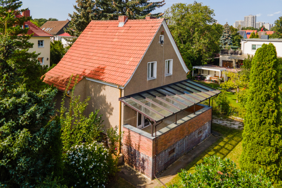 Ein-/ Zweifamilienhaus