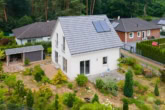 Haus Vogelperspektive - Bahnhofsnah! Mit Einbauküche, modernen Bädern, Rollladen, Solar, stilvollem Garten: EFH in Rehfelde