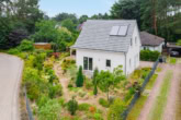 Modernes Einfamilienhaus - Bahnhofsnah! Mit Einbauküche, modernen Bädern, Rollladen, Solar, stilvollem Garten: EFH in Rehfelde