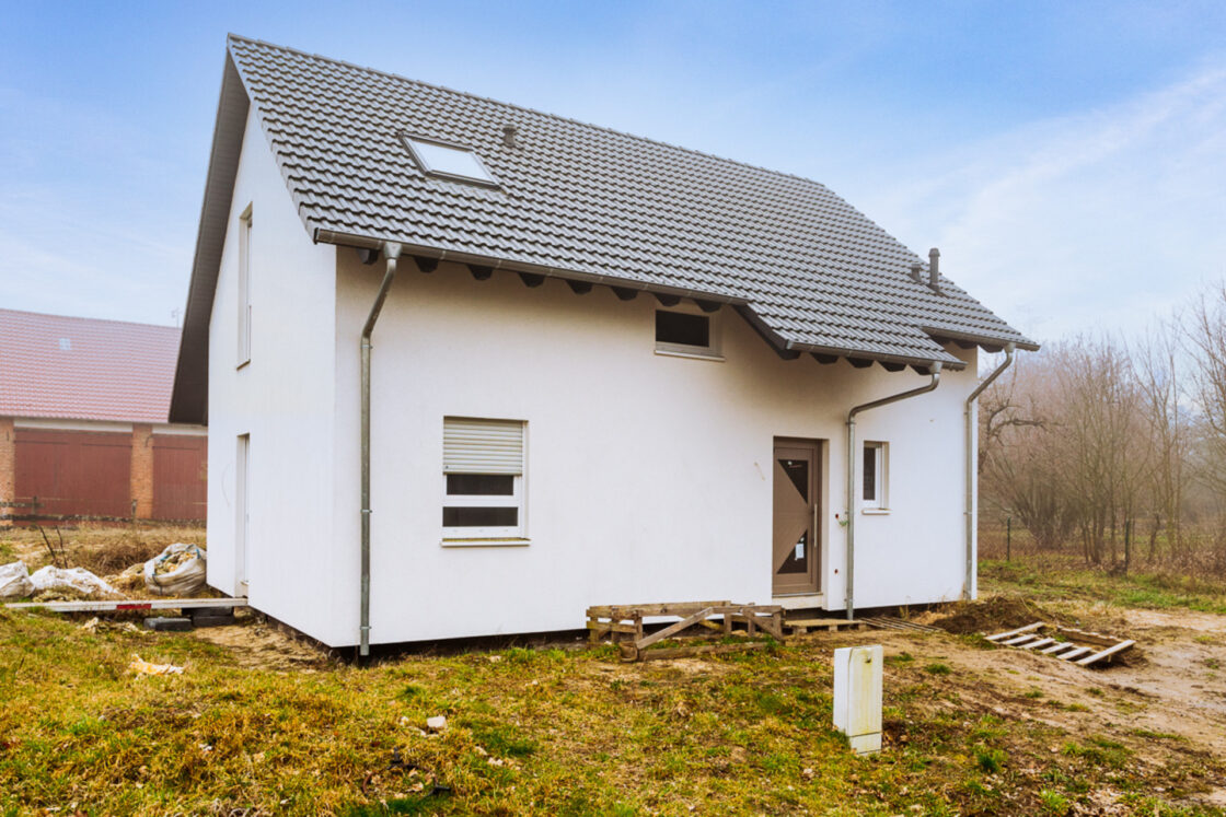Hohe Energieeffizienz! Neubau-Einfamilienhaus mit Kamin, Solar, modernen Bädern u.v.m. in Wriezen - Modernes Einfamilienhaus in Wriezen