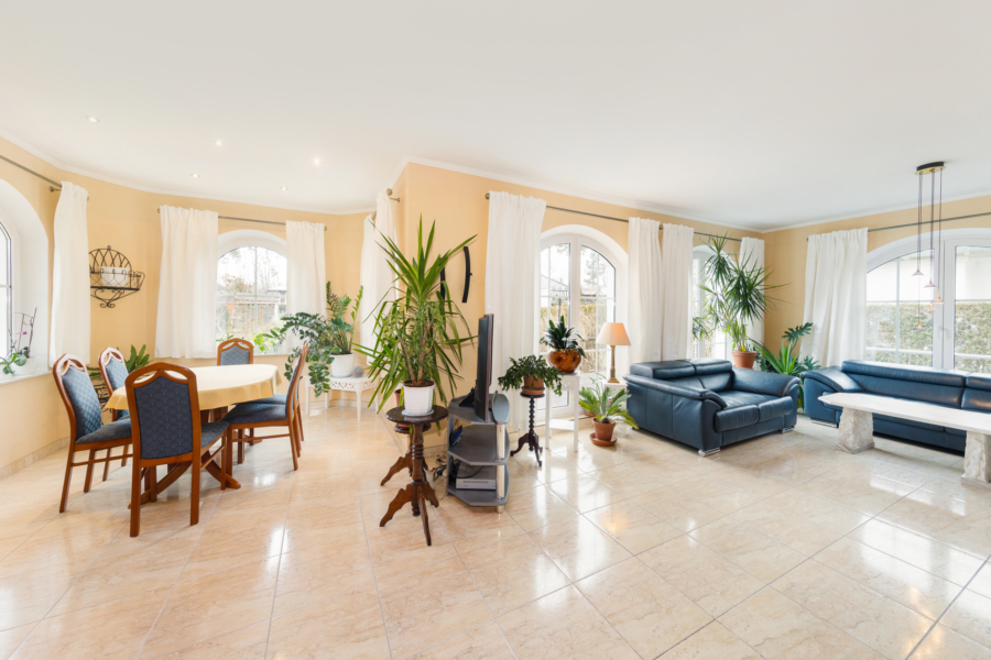 Wohnzimmer & Essbereich