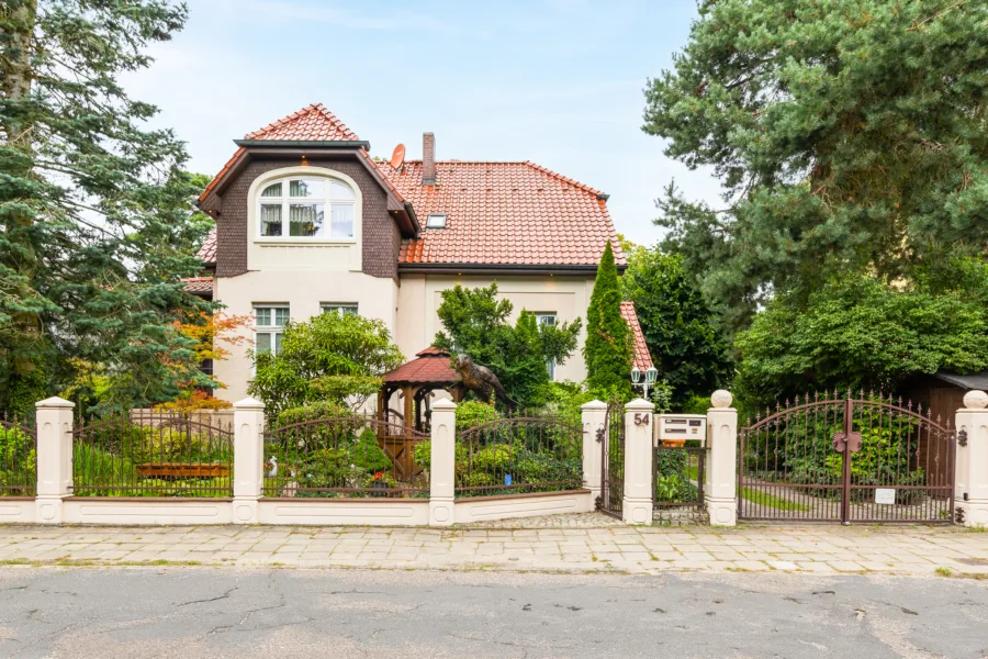 Haus und Vorgarten