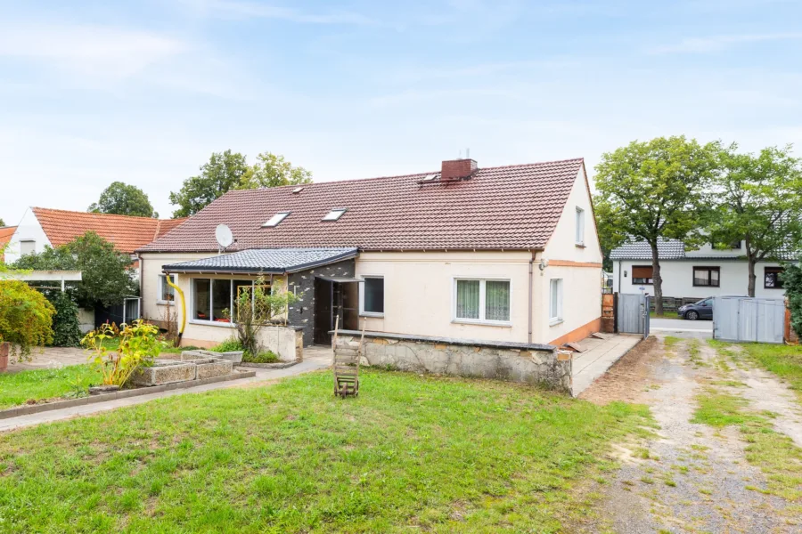 Anwesen mit Gartenterrasse