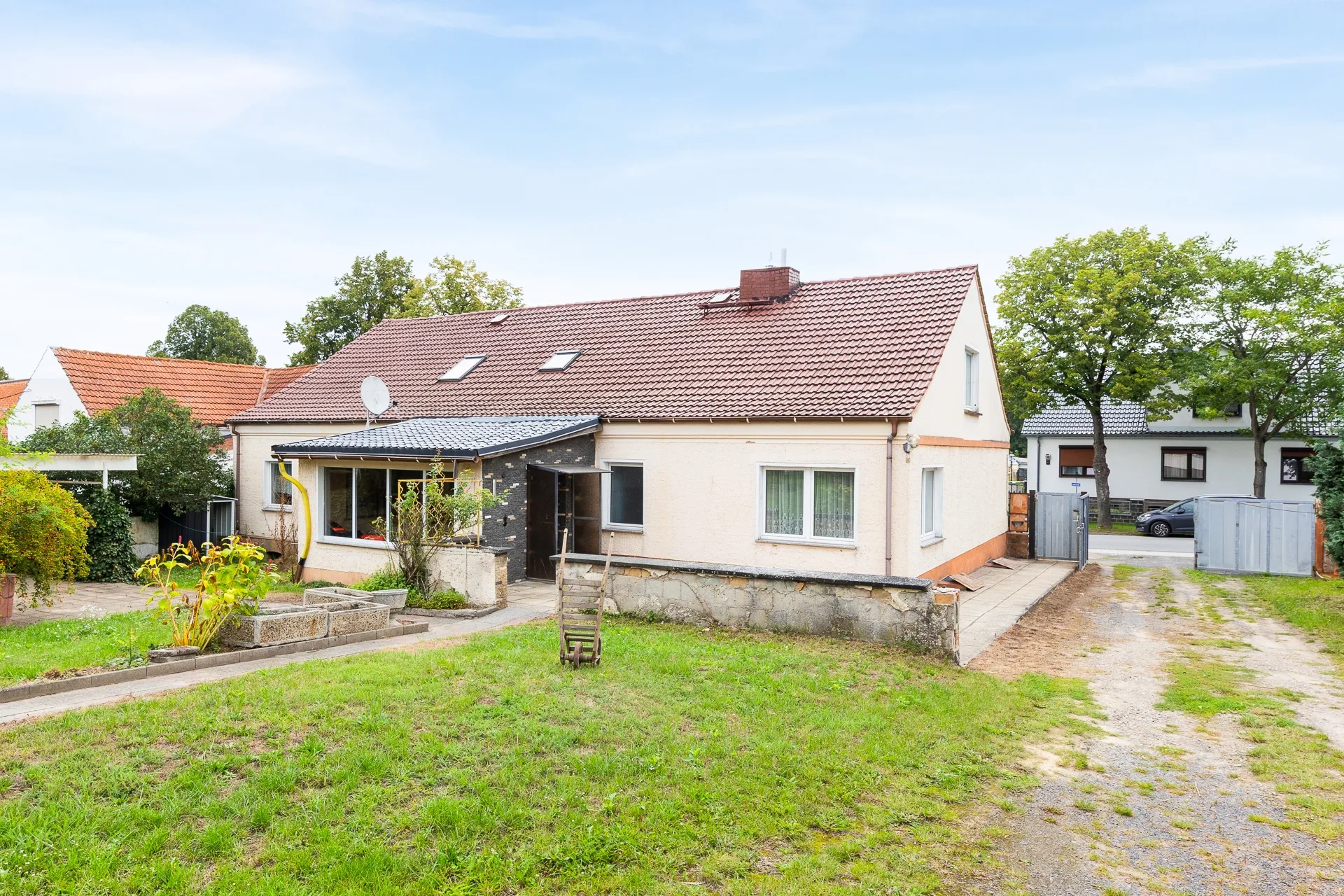 Anwesen mit Gartenterrasse