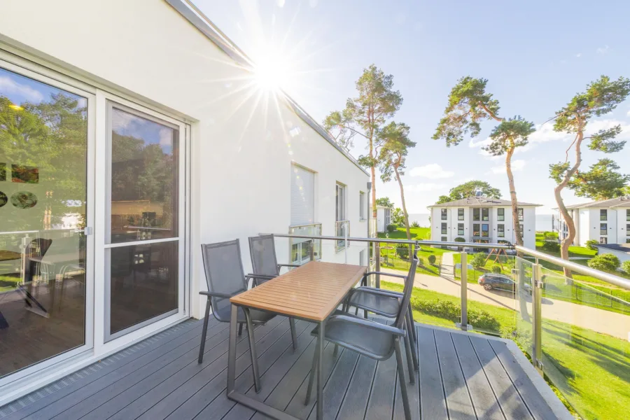 Südwest-Balkon mit Sitzplatz