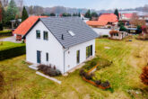 Vogelperspektive - Mit Solaranlage, modernen Fenstern, Einbauküche, Lüftungsanlage usw. Einfamilienhaus in Marienwerder