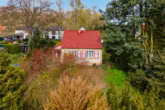 Haus Vogelperspektive - Mit Keller, Einbauküche, großem Garten u.v.m.: Einfamilienhaus mit viel Potenzial in Neuenhagen