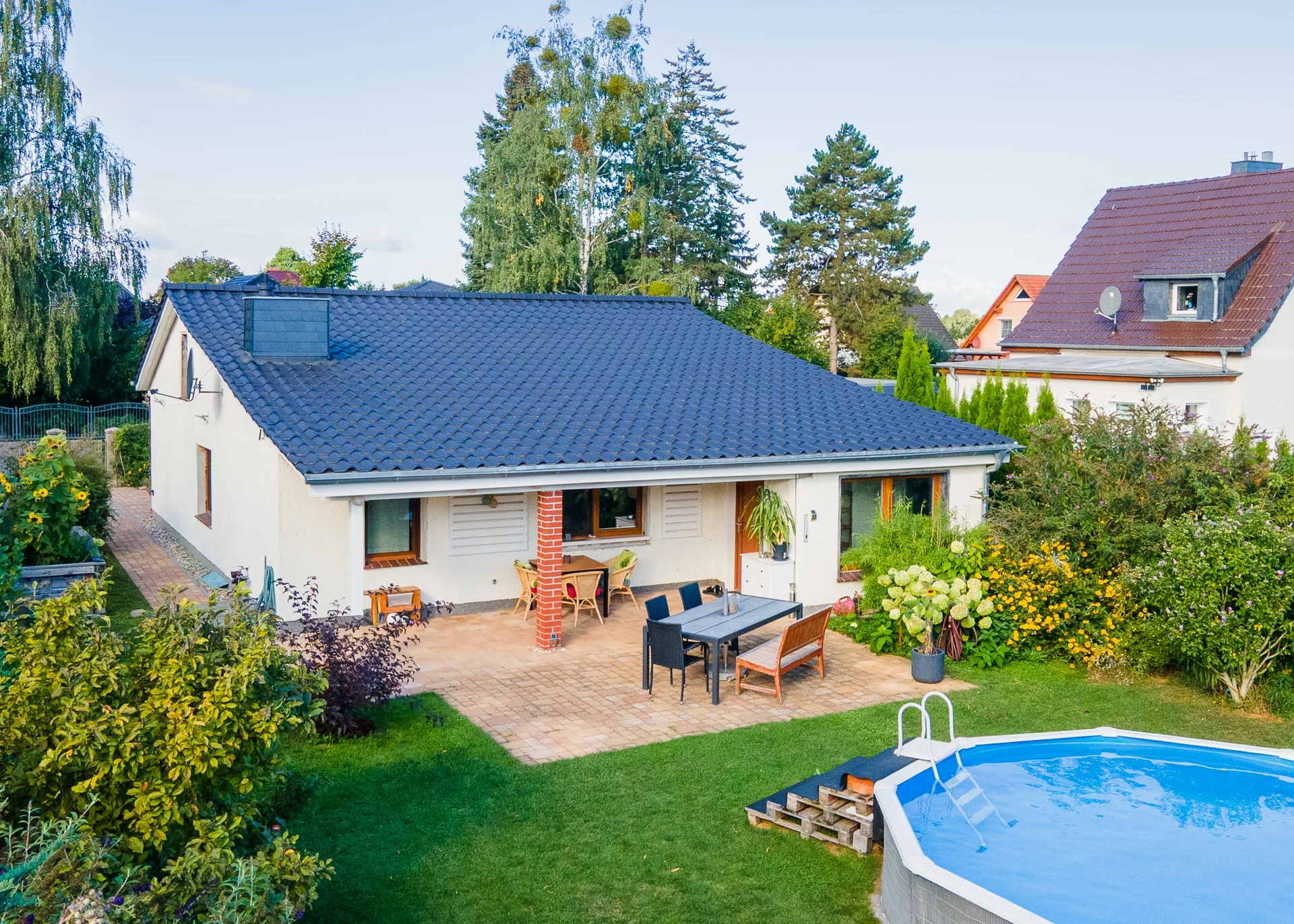Bungalow mit Pool