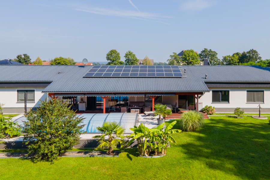 Bungalow mit drei Wohnungen