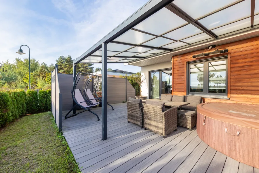 Terrasse mit Sichtschutz