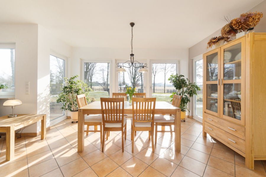 Essbereich mit Gartenblick