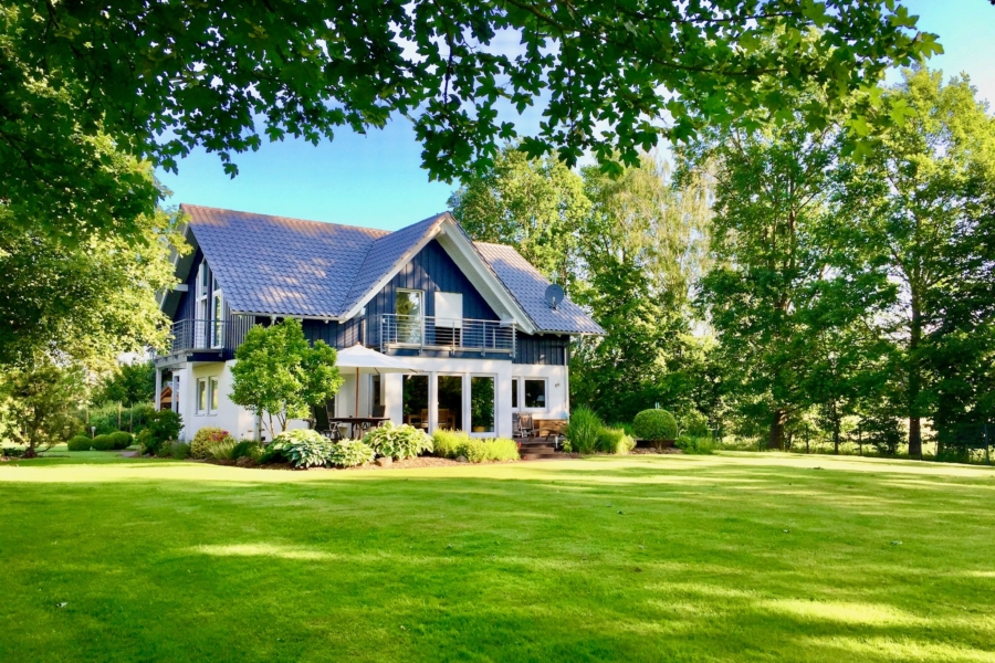 Landhaus mit Parkanwesen