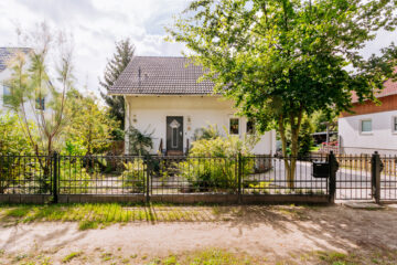 Mit Einbauküche, Keller, großem Wohnbereich: Einfamilienhaus bahnhofsnah in Petershagen/Eggersdorf, 15370 Petershagen/Eggersdorf, Einfamilienhaus