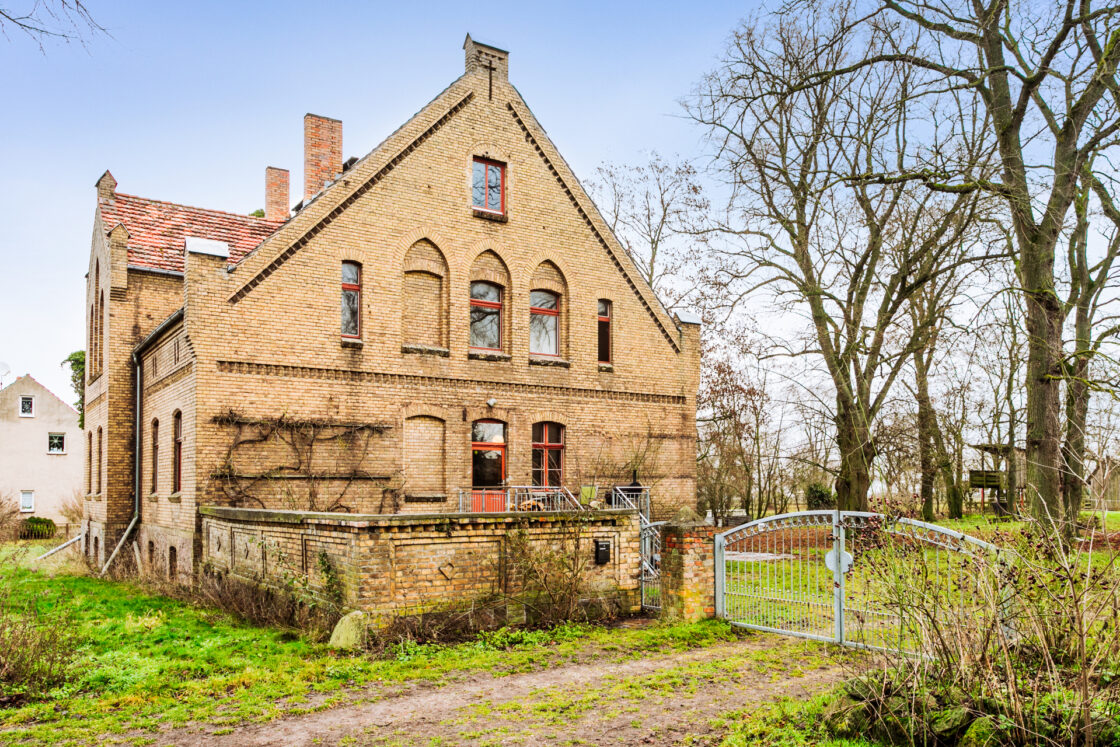 Historisches Wohnhaus für bis zu vier Familien mit Scheune - auch als Kapitalanlage in Wriezen - Südseite