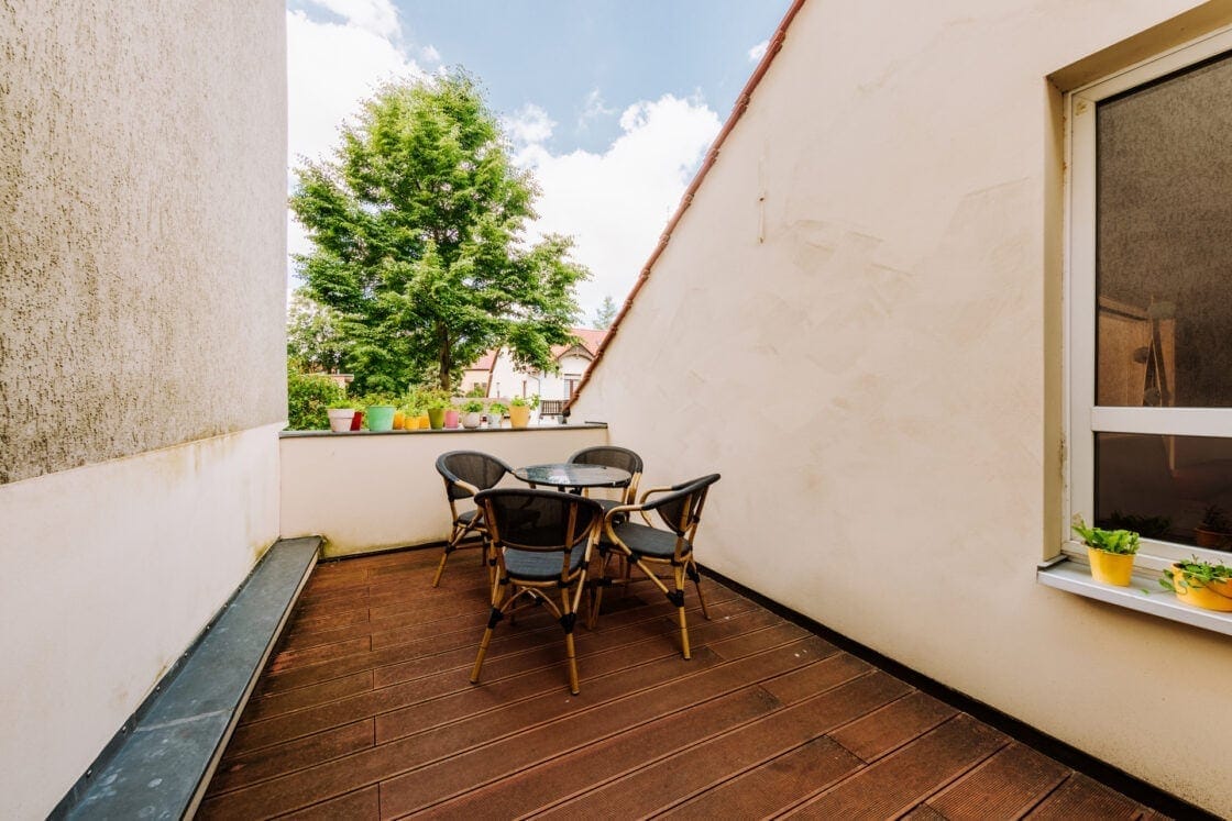 Wohnung mit Dachterrasse, Garten, Keller, Einbauküche in kleiner WEG: Zentral in Potsdam Babelsberg - Dachterrasse