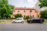 Wohnung im Dachgeschoss - Wohnung mit Dachterrasse, Garten, Keller, Einbauküche in kleiner WEG: Zentral in Potsdam Babelsberg