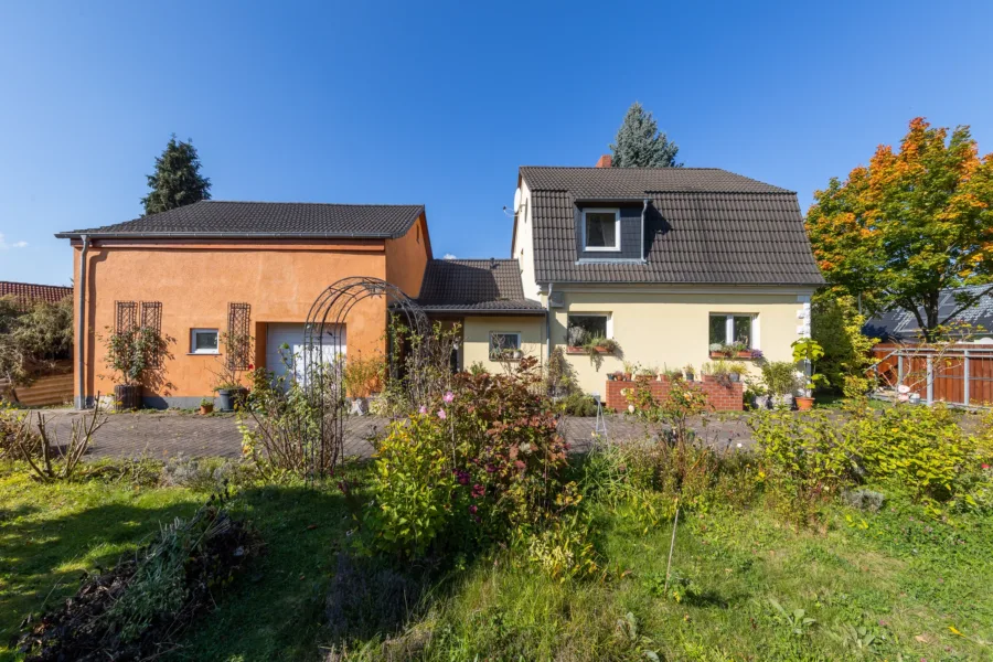 Haus und Anbau