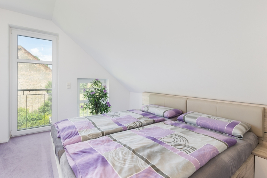 Schlafzimmer (DH)