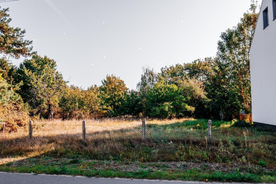 Grundstück Straßenseite