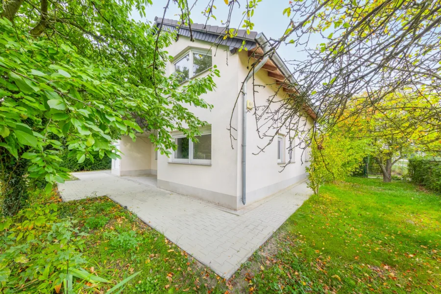 Hausansicht vom Garten