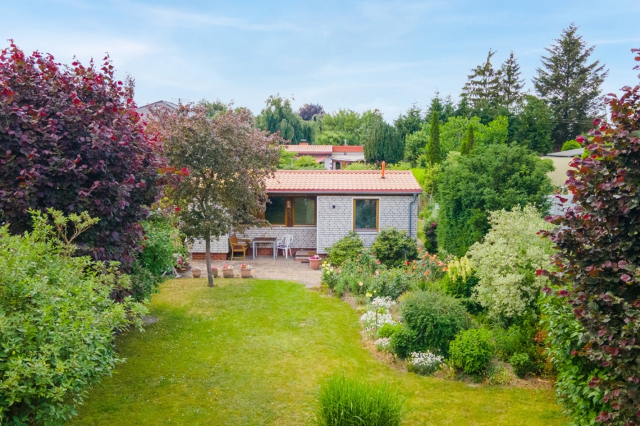 Ihr Garten mit Ferienbungalow
