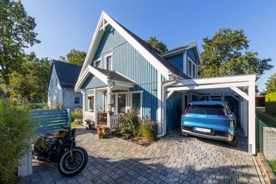 Haus mit Carport