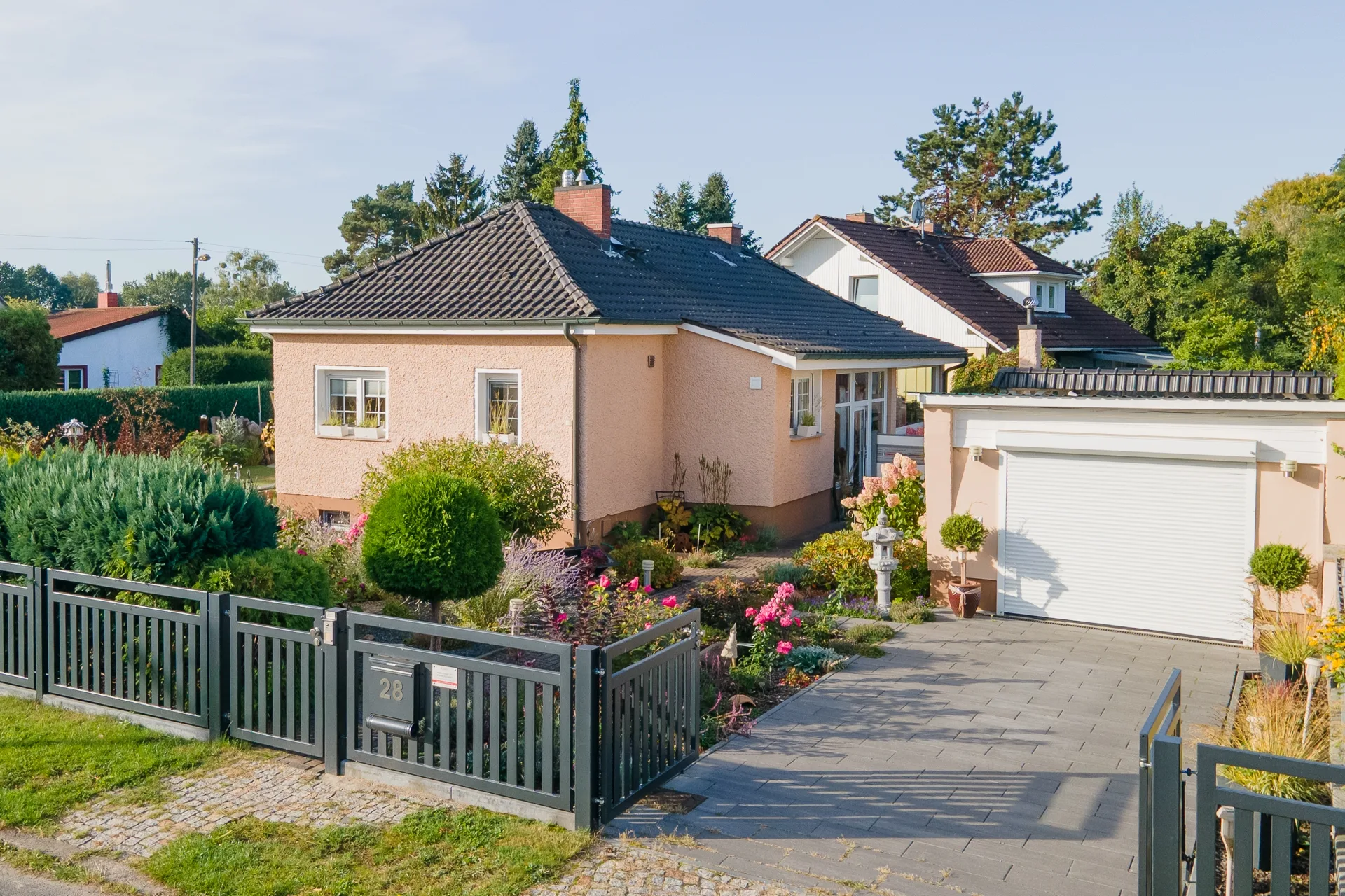 Bungalow mit Garage