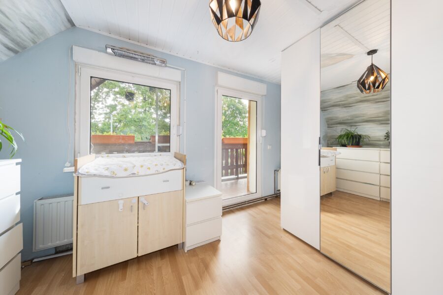 Schlafzimmer mit Raumtrenner