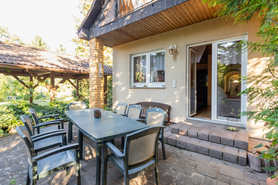 Doppelflügel-Tür zur Terrasse