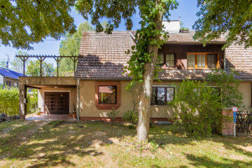 Mit Keller, Garage, Dachterrasse, Gaube usw. – Doppelhaushälfte waldnah und ruhig in Strausberg, 15344 Strausberg, Doppelhaushälfte