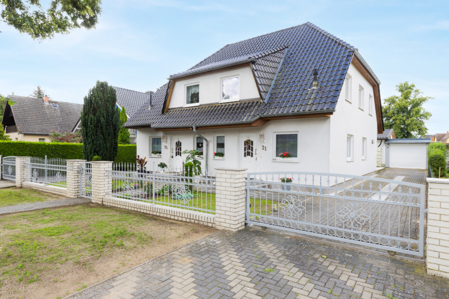 Doppelhaus Straßenseite