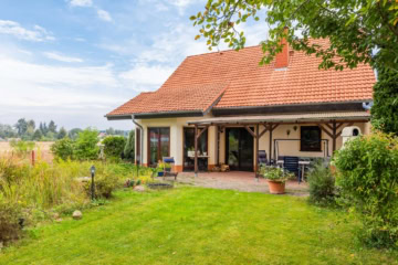 Inkl. Garagen, Fußbodenheizung, Gästebad mit Dusche, Kamin, Rollladen usw.: Einfamilienhaus Storkow, 15859 Storkow (Mark), Einfamilienhaus