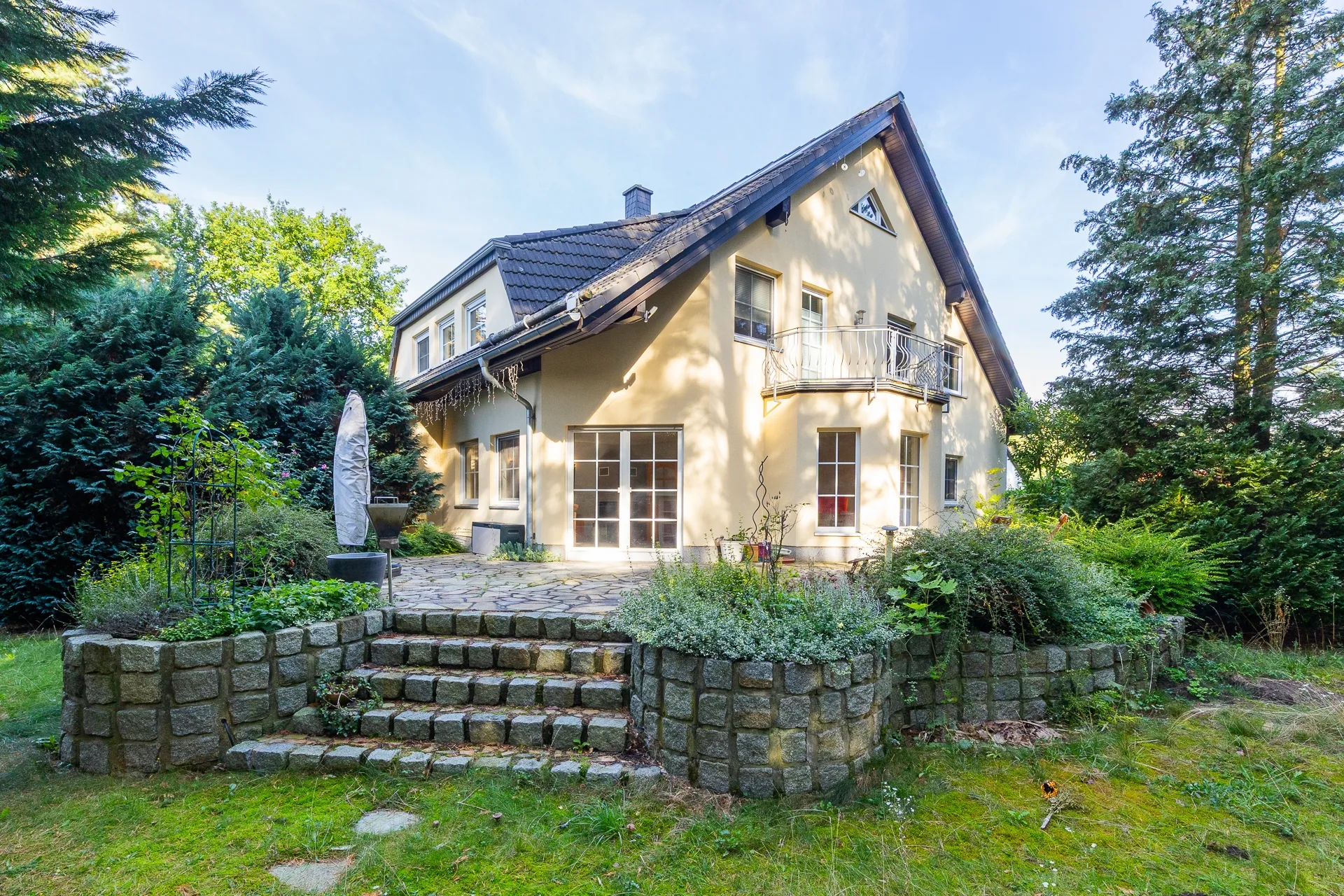 Gartenansicht des Hauses