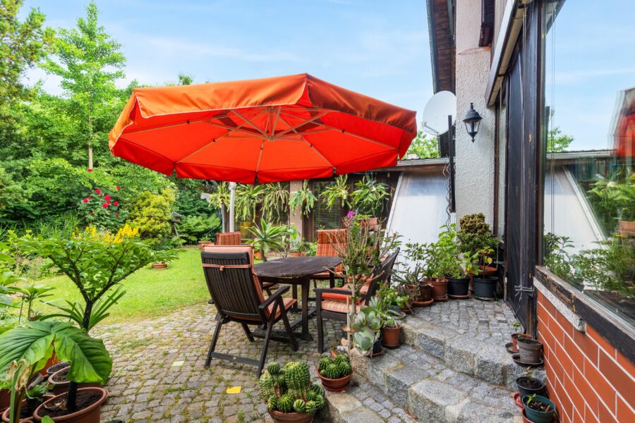 Sonnenterrasse im Garten