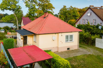 Zweite Seereihe! Mit Keller, Einbauküche, Kamin: Gemütlicher Bungalow in Hennickendorf, 15378 Rüdersdorf bei Berlin, Bungalow