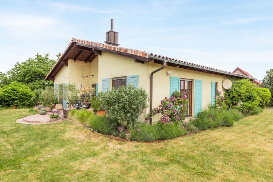 Hausansicht vom Garten