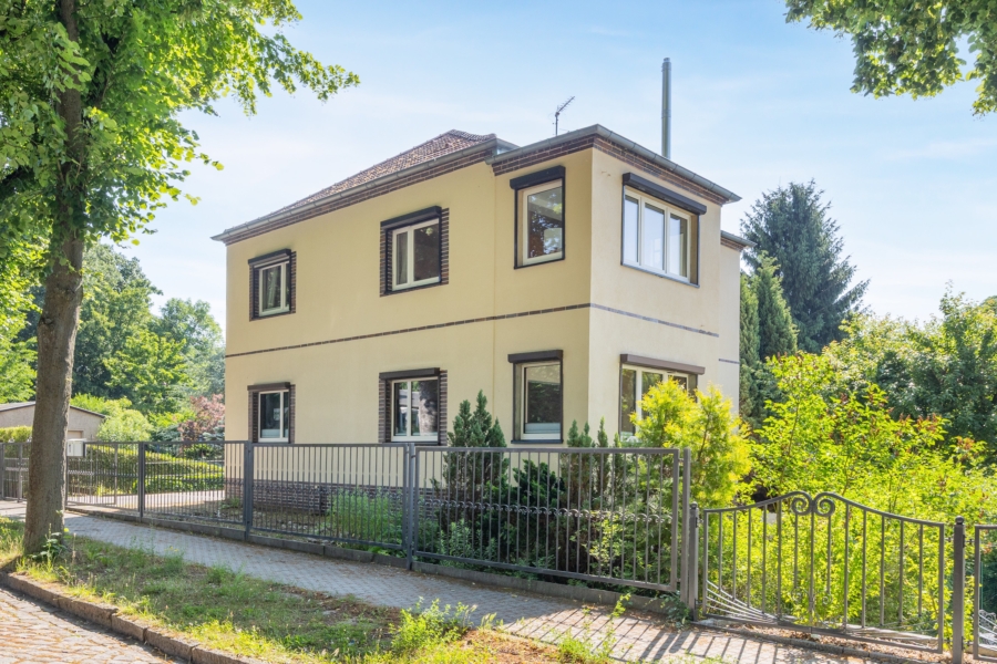 Straßenansicht Ihres Zuhauses