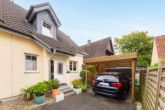 Doppelhaushälfte mit Carport - Inkl. Keller, Dachausbau, Einbauküche, Rollladen, Carport u.v.m.: Doppelhaushälfte in Paderborn