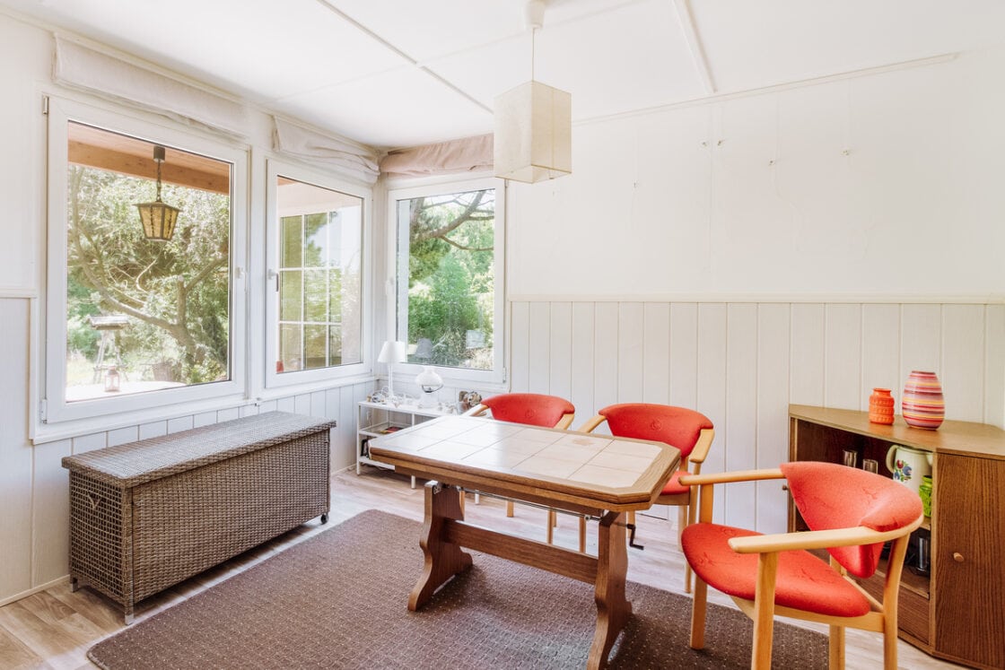 An einem Bach gelegen und mit Ferienhaus - Idyllisches Feriengrundstück in Rehfelde - Zimmer